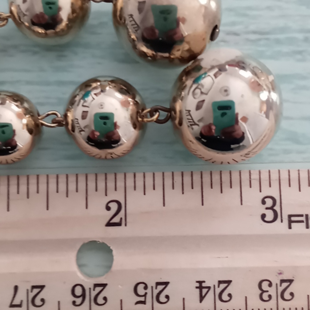 Earrings - Picture 2 of 3